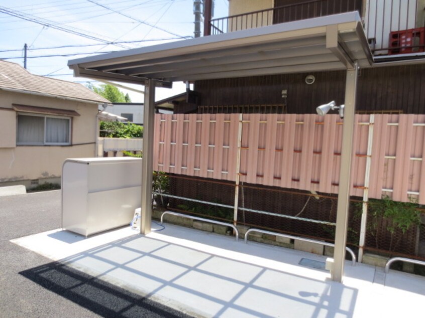 駐輪場 ラコルト