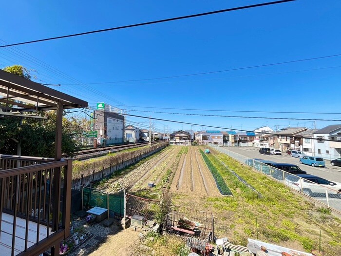 室内からの展望 北野田丈六住宅