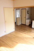 居室 サンシティ－西大路