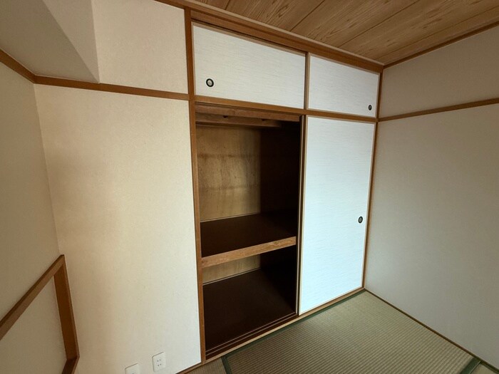 収納 清川六番館