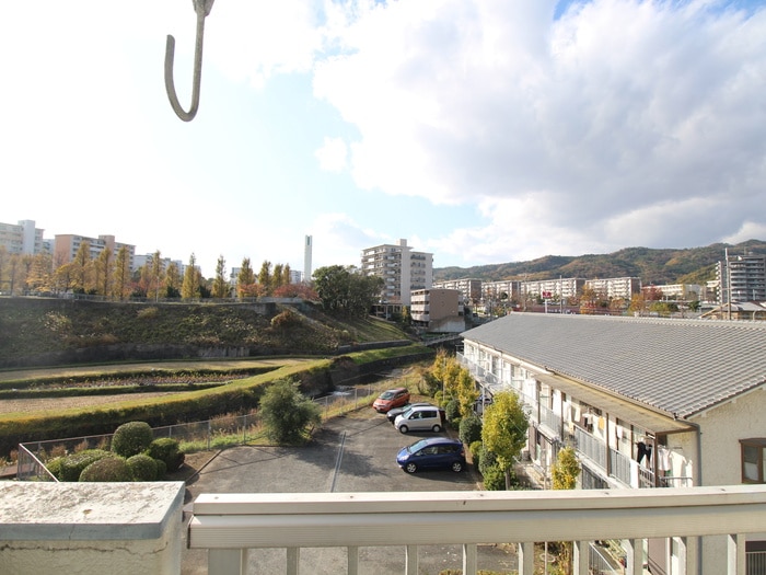 室内からの展望 ｼｬﾄｰ野間