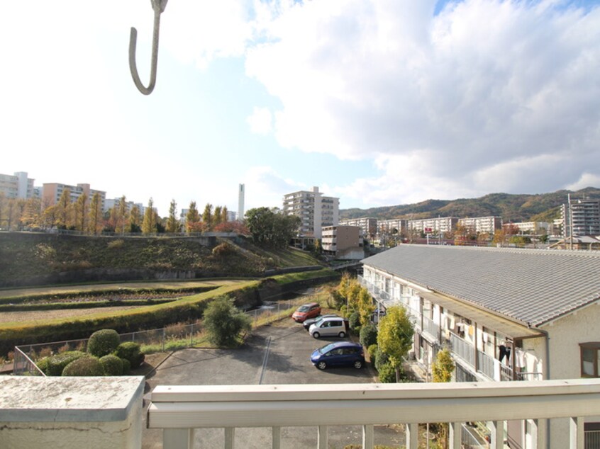 室内からの展望 ｼｬﾄｰ野間