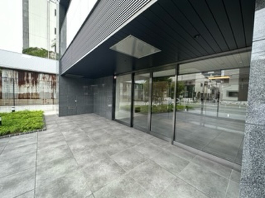 エントランス部分 仮)ｽﾜﾝｽﾞｼﾃｨ新大阪ｳﾞｨｰｳﾞｫ(301)