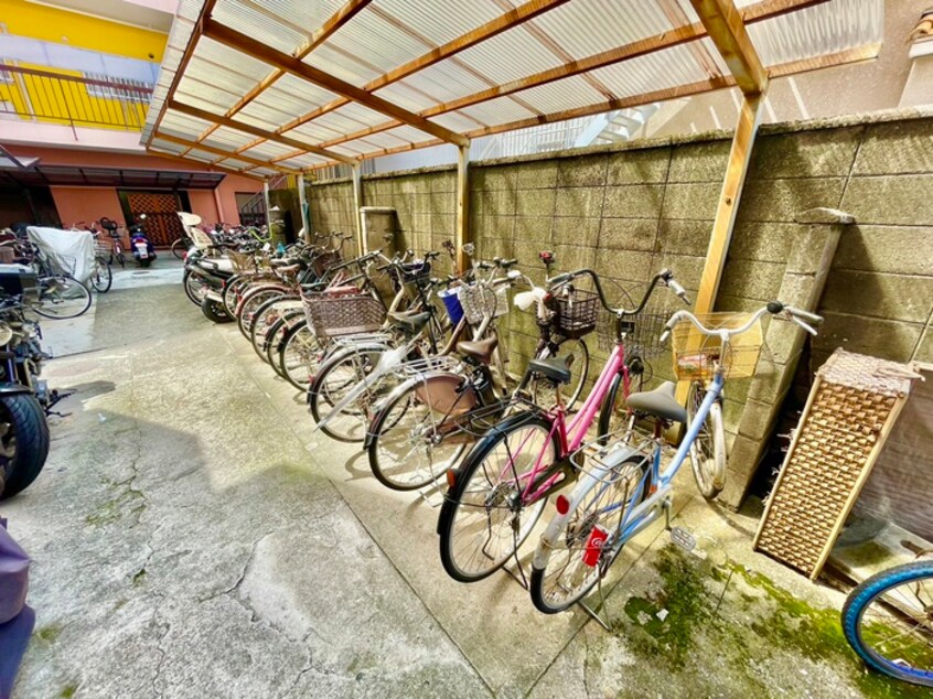駐輪場 エルロード住吉5号館