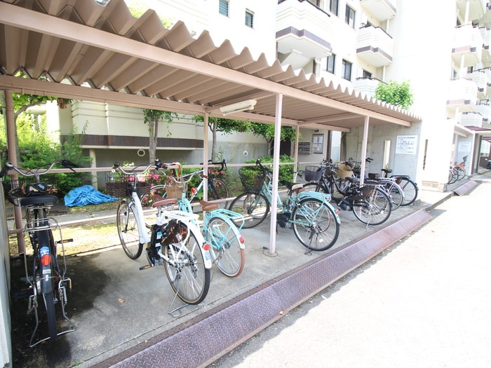 駐輪場 フォルク北千里Ｂ棟
