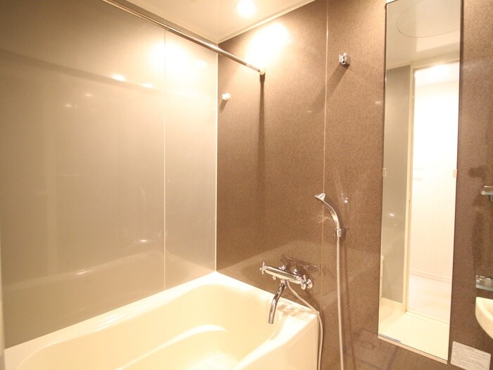 バス／シャワールーム等 カスタリアタワー肥後橋