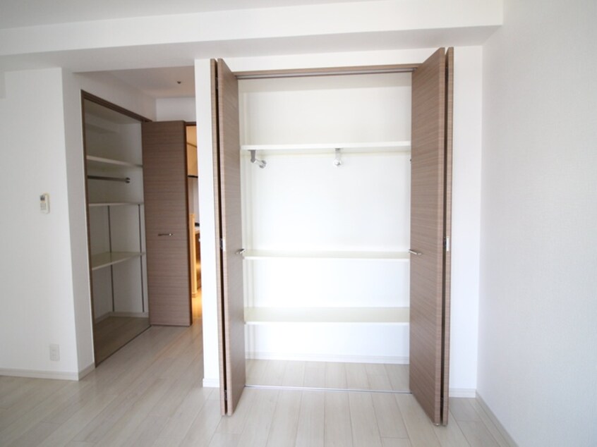 収納 カスタリアタワー肥後橋