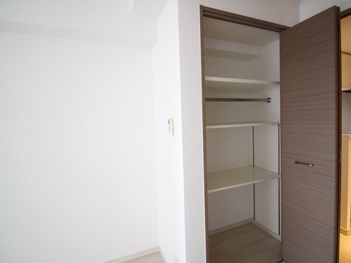 収納 カスタリアタワー肥後橋