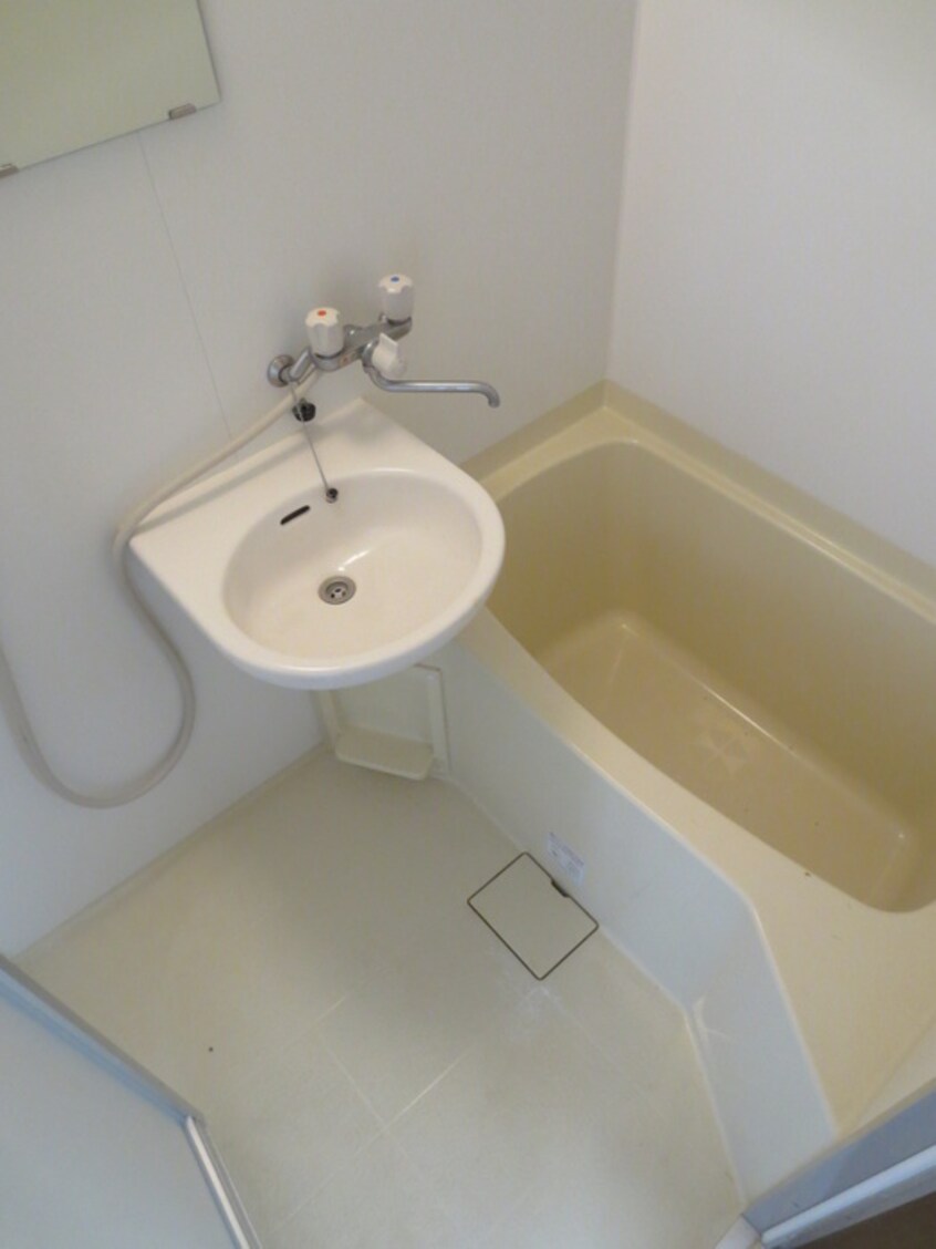 バス／シャワールーム等 岩本マンション