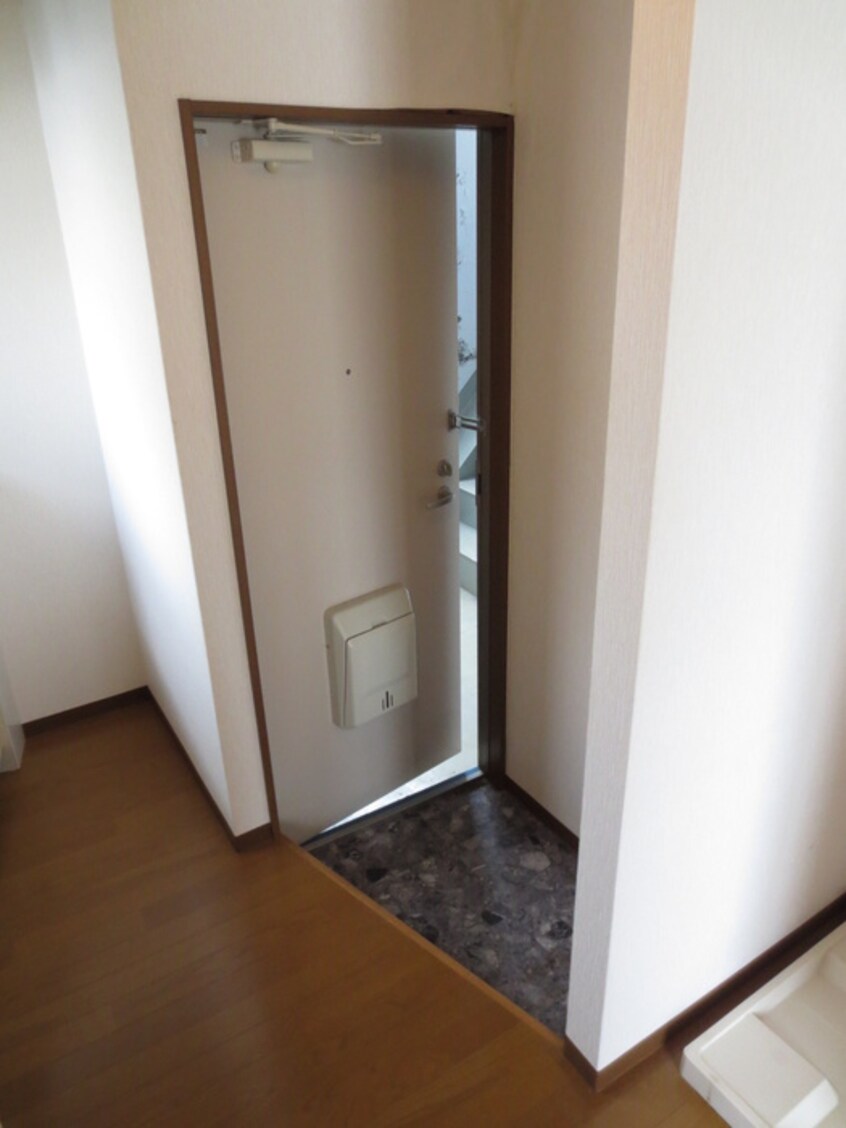 玄関 岩本マンション