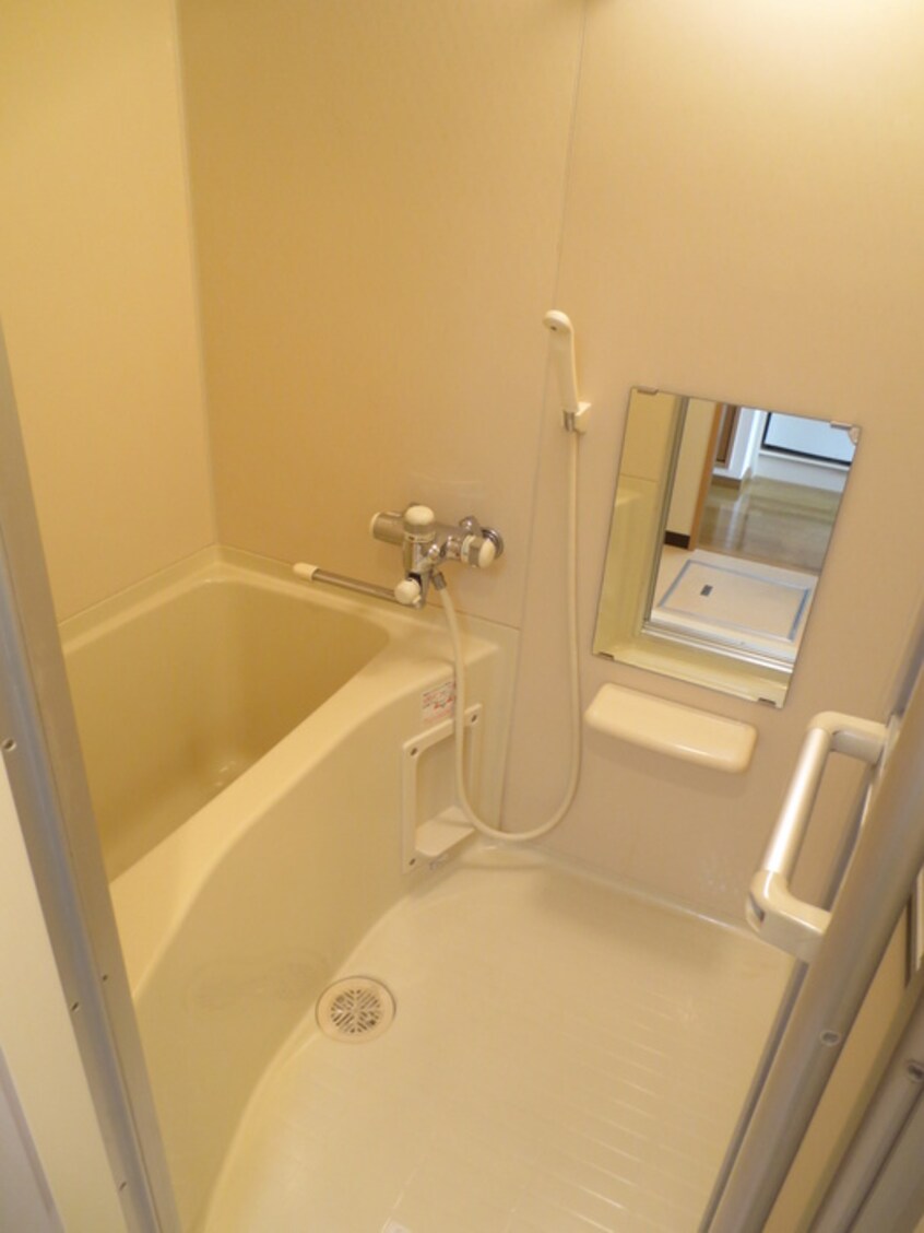 バス／シャワールーム等 エル･セレ－ノ九条