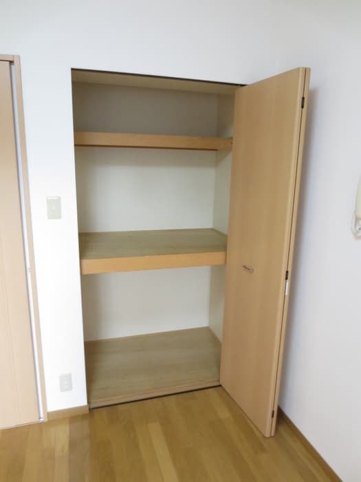 収納 エル･セレ－ノ九条