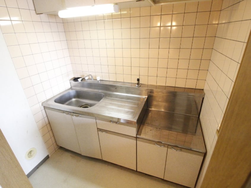 キッチン ＬＥＯ　ＶＩＶＡＣＥ