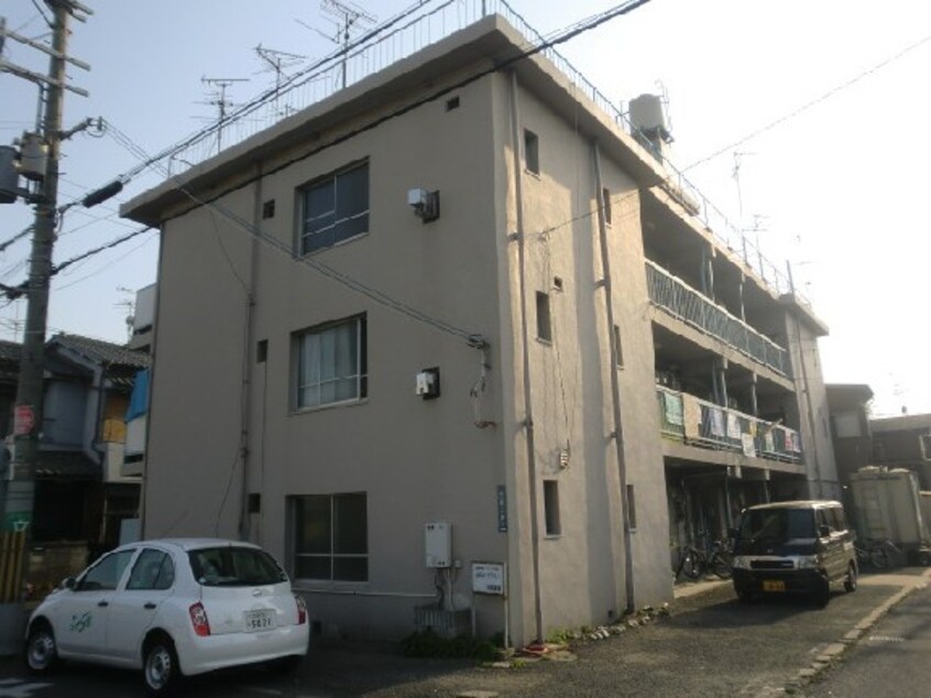 外観写真 RHYTHM八尾