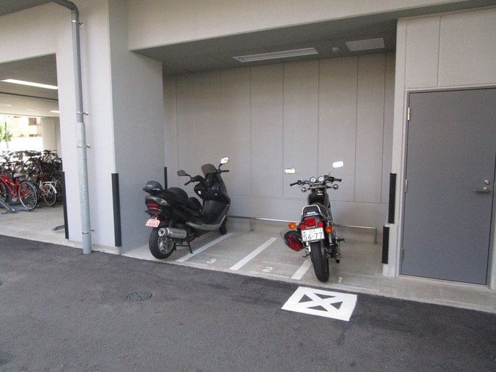 バイク置き場 ノルデンハイム天神橋アドバンス