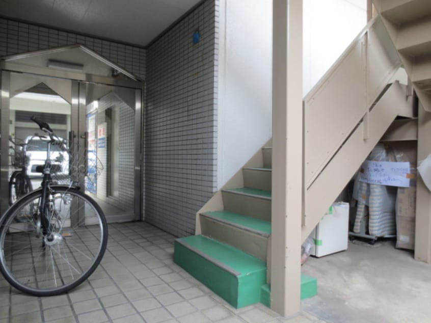 エントランス部分 センチュリ－マンション