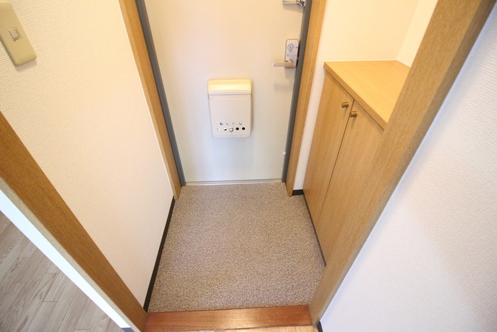 玄関 ベルテＡＫＩ