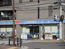ローソン 阪急御影駅前店(コンビニ)まで800m フレグランス御影Ⅰ