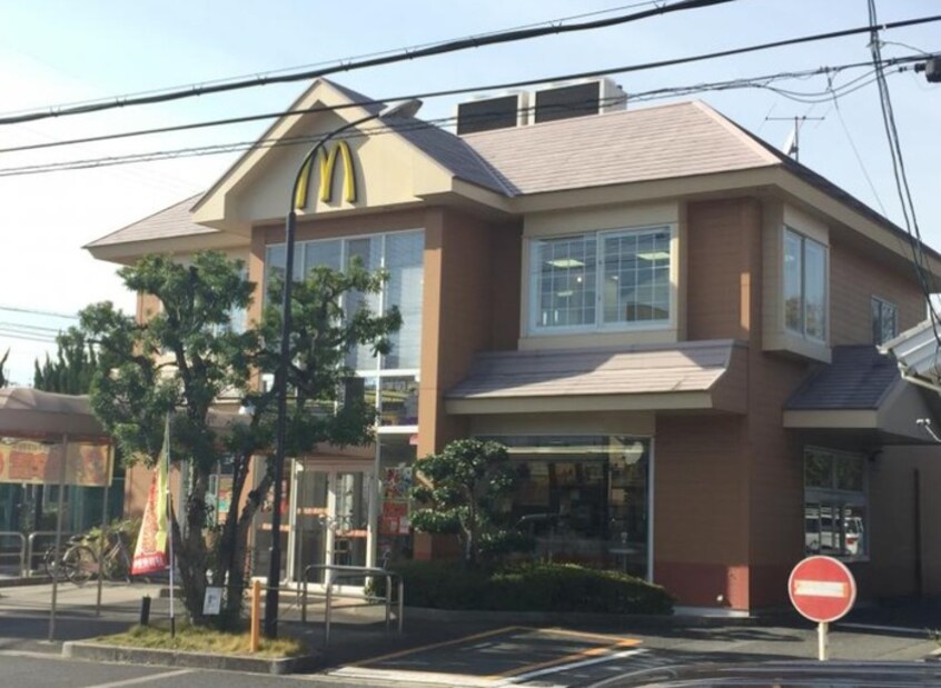 マクドナルド(ファストフード)まで143m エリチェ青山