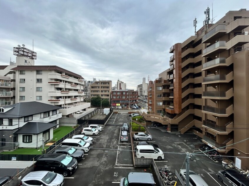室内からの展望 フロ－ライト緑地公園