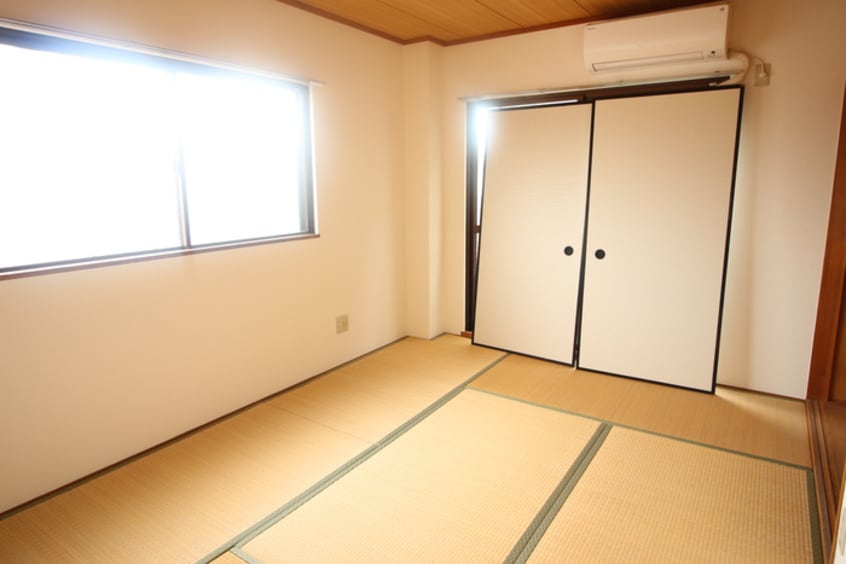 居室 ダンマミダー