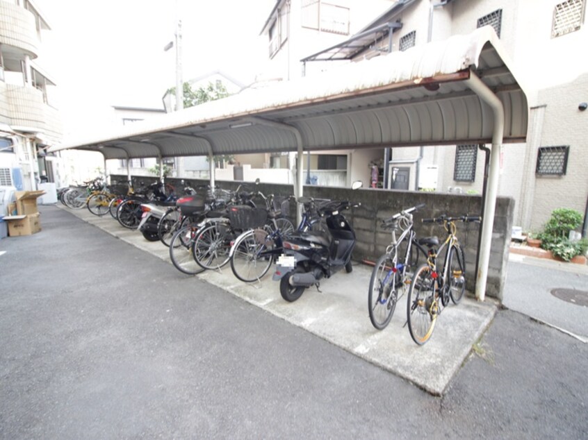 駐輪場 AXIA京都