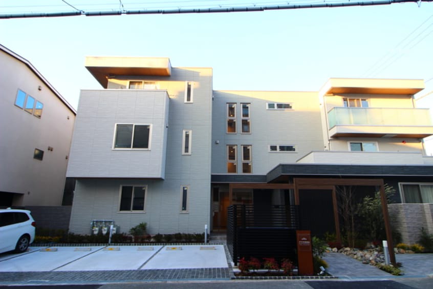 外観写真 グラサ真田山