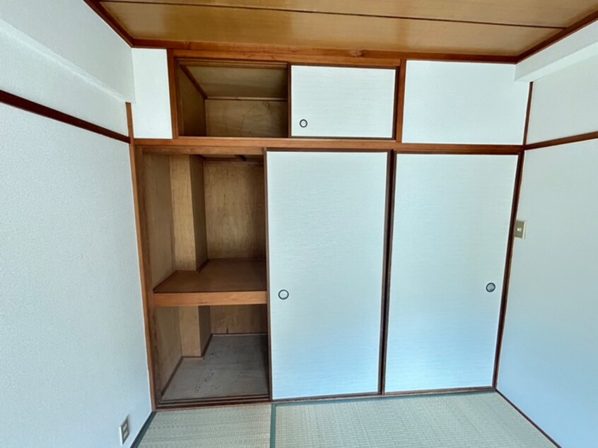 収納 ホワイトハウス