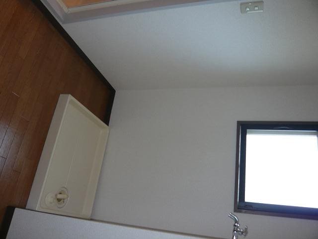 洗濯機置場 ゴ－ルドツリ－