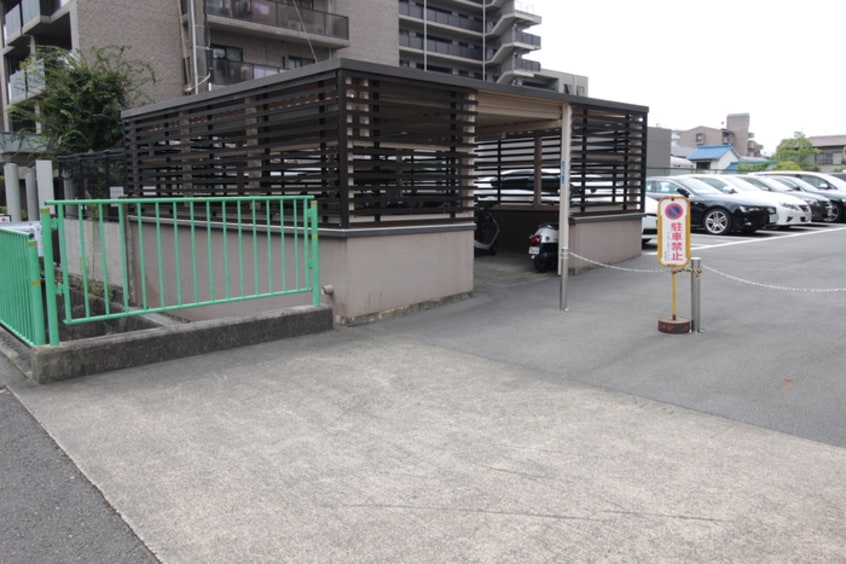 バイク置き場 ﾊﾟｰﾑｽﾞｺｰﾄ茨木ﾊﾟｰｸ･ﾎｰﾑｽﾞB(505)