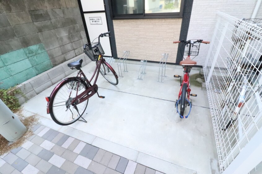 駐輪場 ﾜｺｰﾚｳﾞｨｰﾀ神戸グランパルク