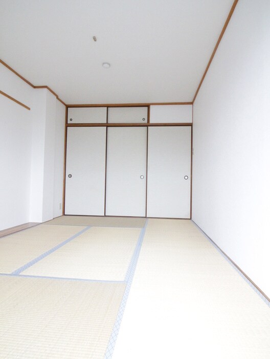居室 ニードハイツ杉原