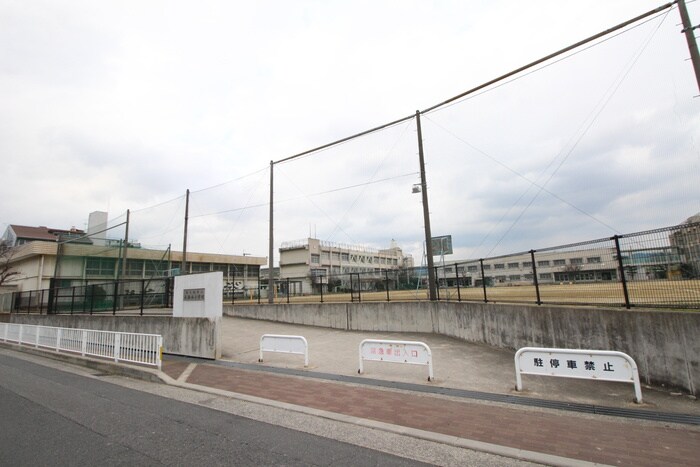 長瀬西小学校(小学校)まで619m ニードハイツ杉原