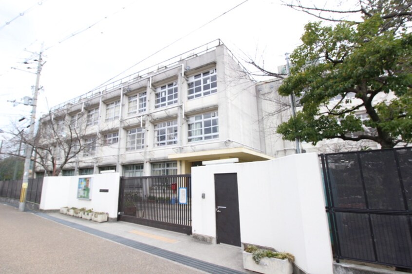 金岡中学校(中学校/中等教育学校)まで350m ニードハイツ杉原