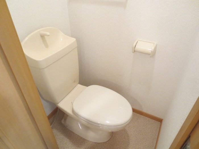 トイレ ＡＤＥＳＳＯ