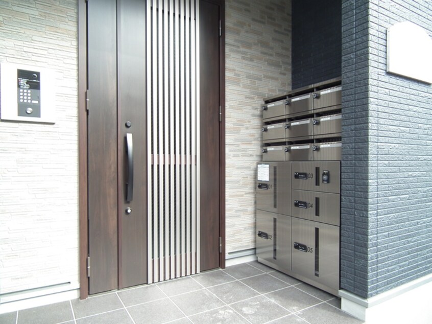 エントランス部分 ソルヴィヴェール五十鈴