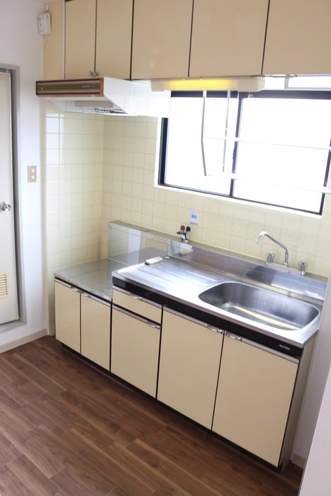 キッチン ルミエ－ル天満