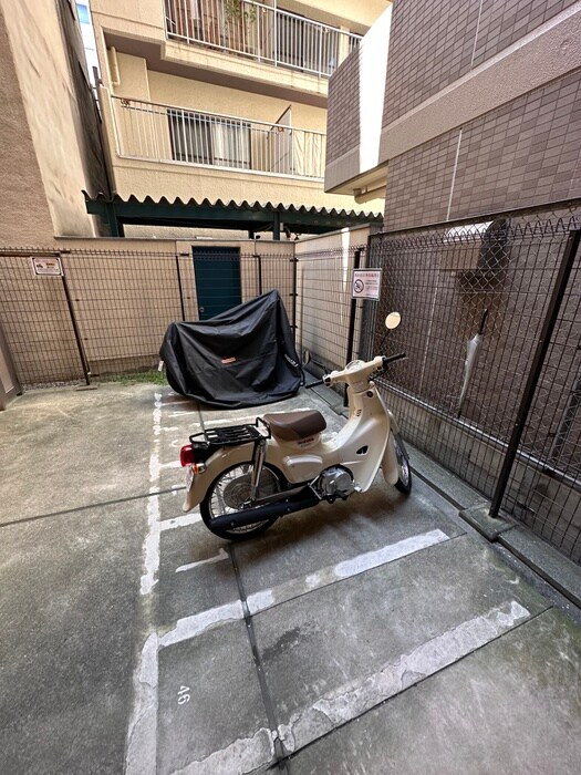 バイク置き場 Ｍ．ｈｉｌｌｓ西本町