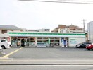 ファミリーマート 豊中中桜塚店(コンビニ)まで151m サクセスパレス桜塚