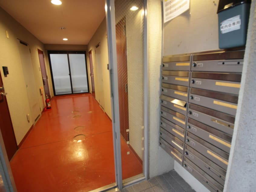 エントランス部分 サンクスパレ南巽