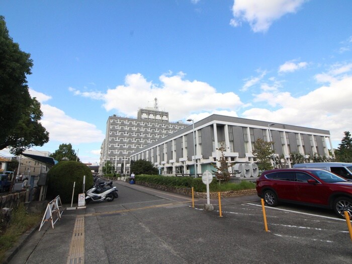 尼崎市役所(役所)まで1200m 向川原土井マンション