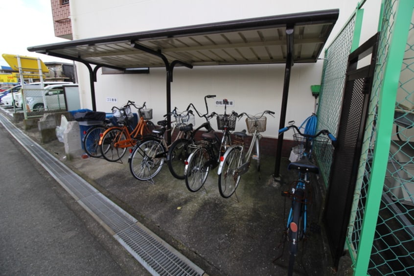 駐輪場 リバーサイド津村