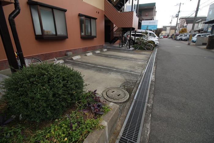 駐車場 リバーサイド津村