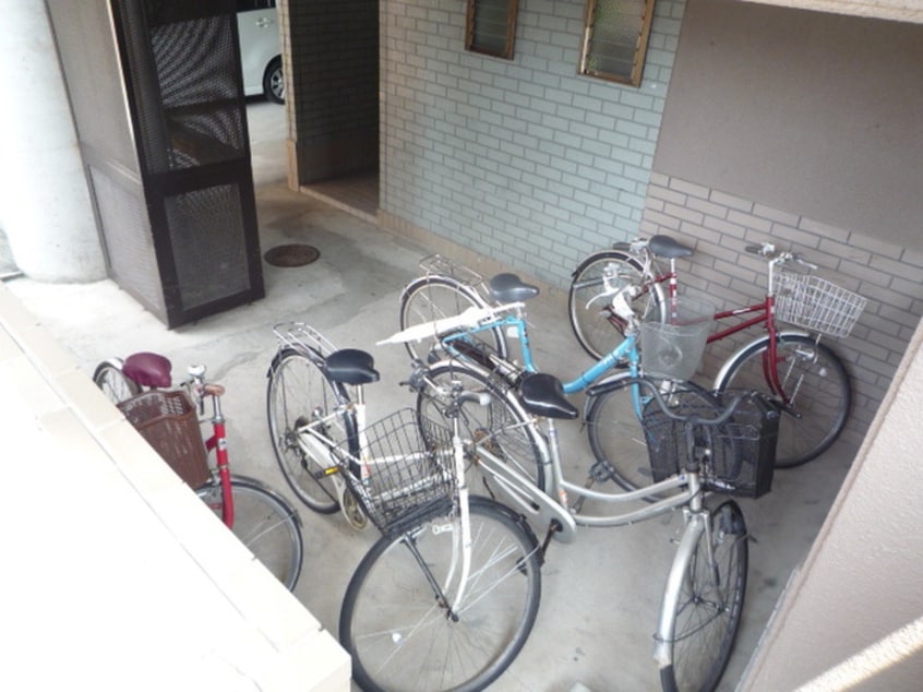 駐輪場 プロムナード五月