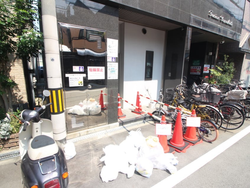 エントランス部分 ＦＵＳＩＯＮ山秀