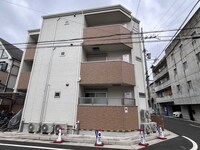 ピレーネ東本町