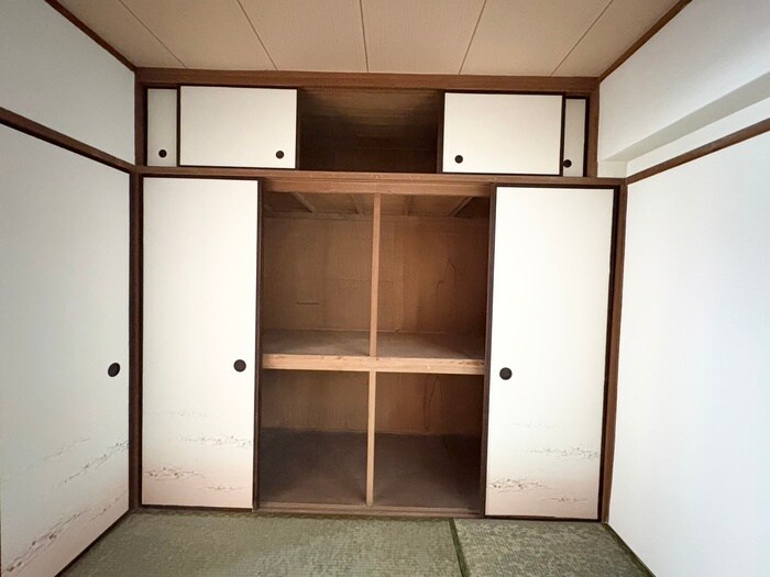 収納 ロイヤルハイツ