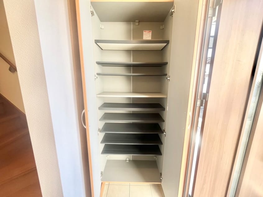 靴箱 With東藤江