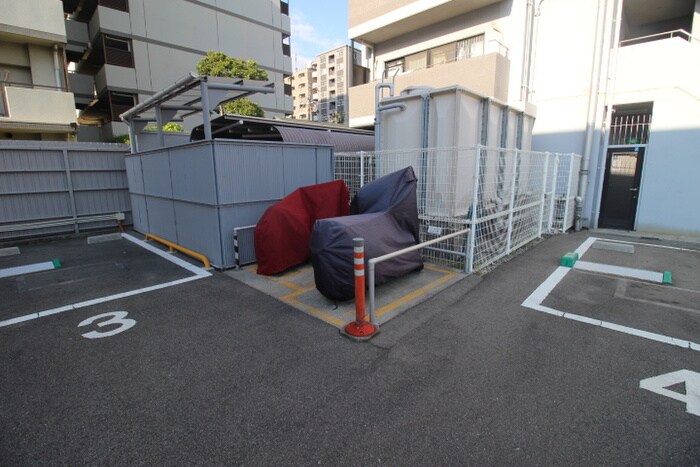 バイク置き場 ルフランソレイユ