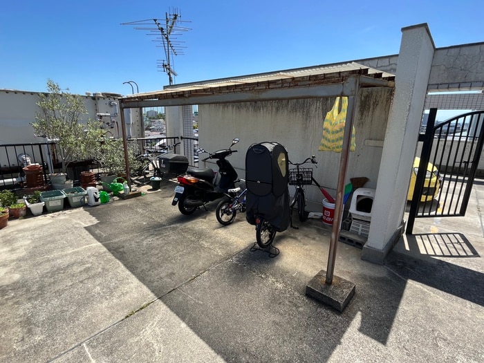 駐輪場 コスモメイト甲陽